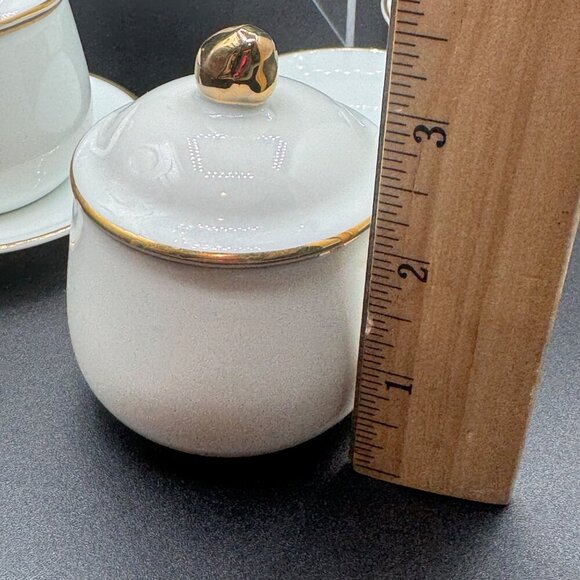 Vintage  Andrea by Sadek De Creame Demitasse Tea Cups with Lids Gold Trim - Picture 9 of 10